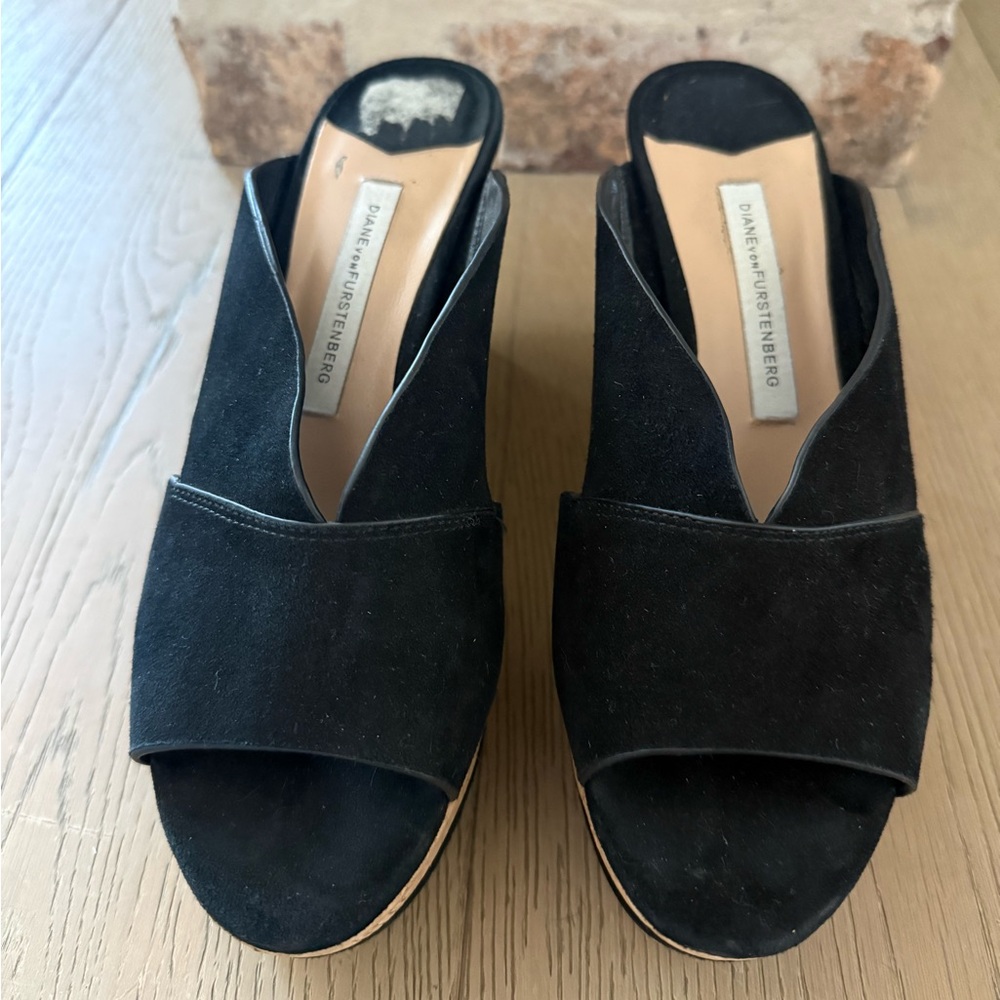 Diane Von Furstenberg Black Open Toe Wedge Suede Shoes